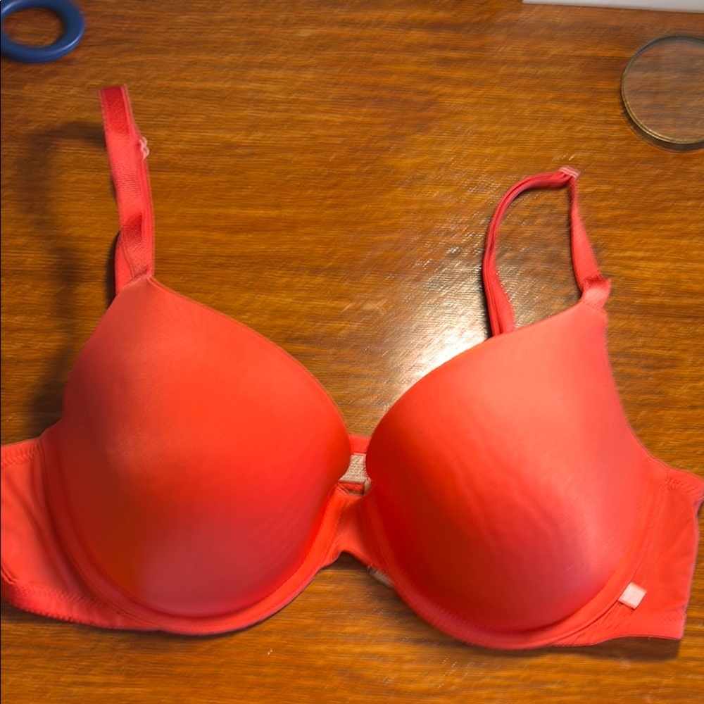Victoria Secret Lined Underwire Demi Coral Bra. Size 36C